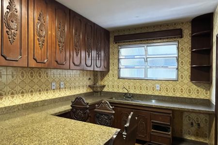 Apartamento para alugar com 130m², 3 quartos e 1 vagaCozinha e Área de Serviço