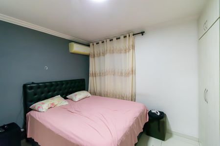 Casa à venda com 147m², 4 quartos e 2 vagas