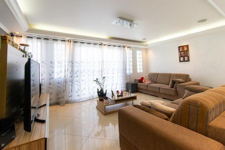 Casa à venda com 147m², 4 quartos e 2 vagas Casa à venda com 147m², 4 quartos e 2 vagasSala