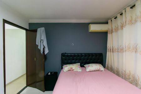 Casa à venda com 147m², 4 quartos e 2 vagas Casa à venda com 147m², 4 quartos e 2 vagasQuarto 1