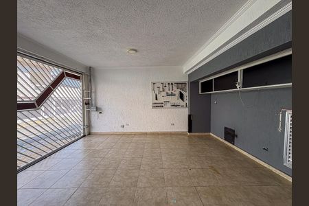 Casa à venda com 147m², 4 quartos e 2 vagas Casa à venda com 147m², 4 quartos e 2 vagasGaragem