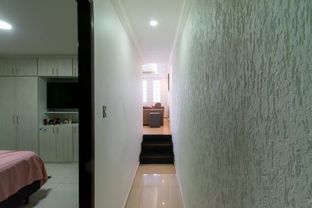 Casa à venda com 147m², 4 quartos e 2 vagas Casa à venda com 147m², 4 quartos e 2 vagasCorredor