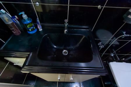 Casa à venda com 147m², 4 quartos e 2 vagas Casa à venda com 147m², 4 quartos e 2 vagasBanheiro 2