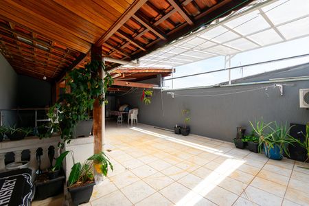 Casa à venda com 147m², 4 quartos e 2 vagas Casa à venda com 147m², 4 quartos e 2 vagasÁrea gourmet