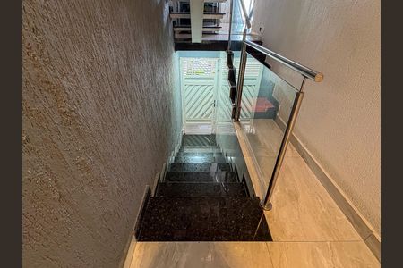 Casa à venda com 147m², 4 quartos e 2 vagas Casa à venda com 147m², 4 quartos e 2 vagasEntrada
