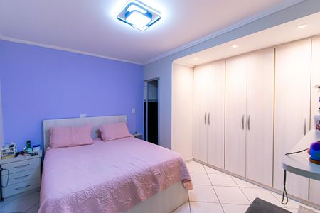 Casa à venda com 147m², 4 quartos e 2 vagas Casa à venda com 147m², 4 quartos e 2 vagasSuíte