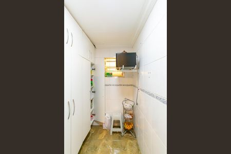Casa à venda com 147m², 4 quartos e 2 vagas Casa à venda com 147m², 4 quartos e 2 vagasCozinha