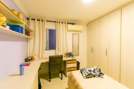 Casa à venda com 147m², 4 quartos e 2 vagas Casa à venda com 147m², 4 quartos e 2 vagasQuarto 2