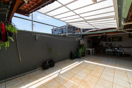 Casa à venda com 147m², 4 quartos e 2 vagas Casa à venda com 147m², 4 quartos e 2 vagasÁrea gourmet