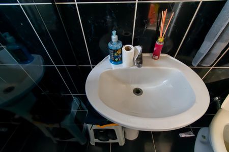 Casa à venda com 147m², 4 quartos e 2 vagas Casa à venda com 147m², 4 quartos e 2 vagasBanheiro da Suíte