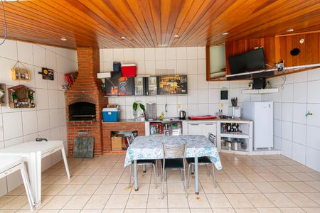 Casa à venda com 147m², 4 quartos e 2 vagas Casa à venda com 147m², 4 quartos e 2 vagasÁrea gourmet