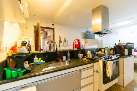 Casa à venda com 147m², 4 quartos e 2 vagas Casa à venda com 147m², 4 quartos e 2 vagasCozinha