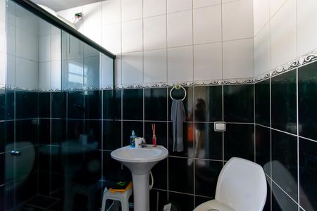 Casa à venda com 147m², 4 quartos e 2 vagas Casa à venda com 147m², 4 quartos e 2 vagasBanheiro da Suíte