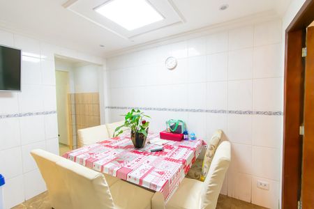 Casa à venda com 147m², 4 quartos e 2 vagas Casa à venda com 147m², 4 quartos e 2 vagasCozinha