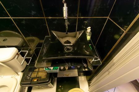 Casa à venda com 147m², 4 quartos e 2 vagas Casa à venda com 147m², 4 quartos e 2 vagasBanheiro da Suíte
