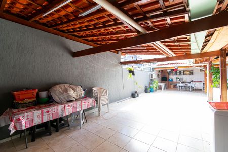 Casa à venda com 147m², 4 quartos e 2 vagas Casa à venda com 147m², 4 quartos e 2 vagasÁrea de Serviço