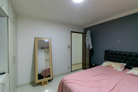 Casa à venda com 147m², 4 quartos e 2 vagas Casa à venda com 147m², 4 quartos e 2 vagasQuarto 1