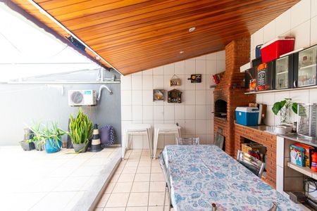 Casa à venda com 147m², 4 quartos e 2 vagas Casa à venda com 147m², 4 quartos e 2 vagasÁrea gourmet