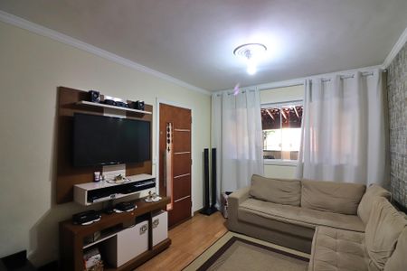 Sala  de casa para alugar com 3 quartos, 125m² em Vila Mazzei, Santo André