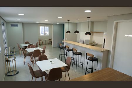Apartamento para alugar com 47m², 2 quartos e 1 vagaÁrea comum - Salão de festas
