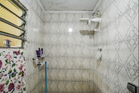 Casa à venda com 250m², 4 quartos e 2 vagasBanheiro 1