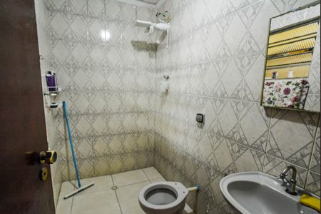 Casa à venda com 250m², 4 quartos e 2 vagasBanheiro 1