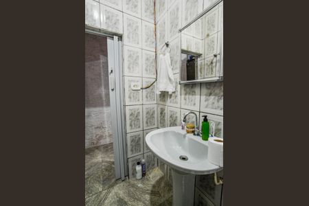 Casa à venda com 250m², 4 quartos e 2 vagasBanheiro 2