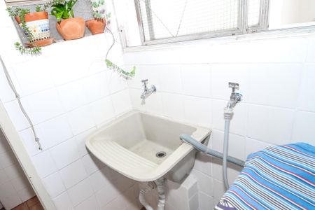 Apartamento à venda com 80m², 2 quartos e 1 vagaÁrea de Serviço