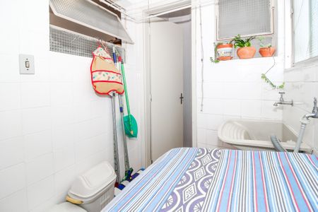 Apartamento à venda com 80m², 2 quartos e 1 vagaÁrea de Serviço