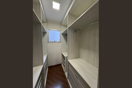 Apartamento para alugar com 105m², 2 quartos e 2 vagas Apartamento para alugar com 105m², 2 quartos e 2 vagasCloset