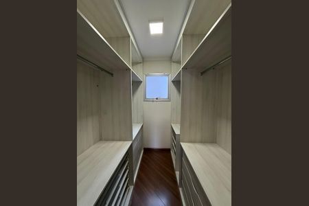 Apartamento para alugar com 105m², 2 quartos e 2 vagas Apartamento para alugar com 105m², 2 quartos e 2 vagasCloset