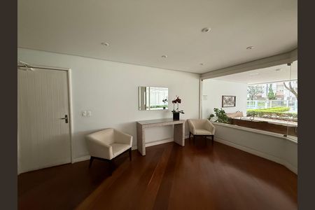Apartamento para alugar com 105m², 2 quartos e 2 vagas Apartamento para alugar com 105m², 2 quartos e 2 vagasHall de entrada