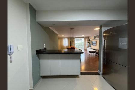Apartamento para alugar com 105m², 2 quartos e 2 vagas Apartamento para alugar com 105m², 2 quartos e 2 vagasCozinha