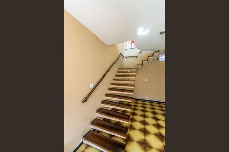 Casa para alugar com 360m², 3 quartos e 3 vagasSala - Acesso ao 2º andar