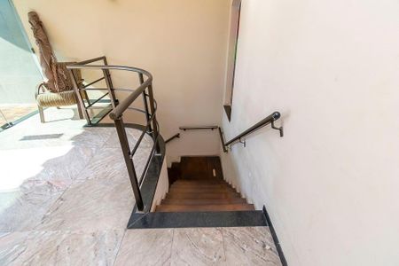 Casa para alugar com 360m², 3 quartos e 3 vagasHall do 2º andar