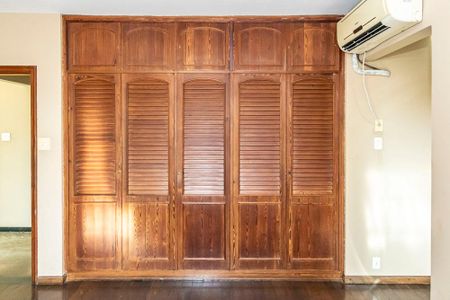 Casa para alugar com 360m², 3 quartos e 3 vagasQuarto 1 Suíte - Armários