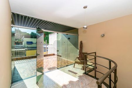 Casa para alugar com 360m², 3 quartos e 3 vagasHall do 2º andar