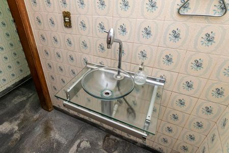 Casa para alugar com 360m², 3 quartos e 3 vagasBanheiro Social