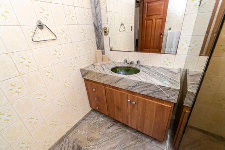 Casa para alugar com 360m², 3 quartos e 3 vagasBanheiro da Suíte 2