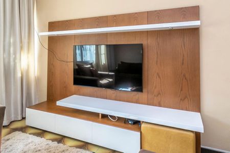 Casa para alugar com 360m², 3 quartos e 3 vagasSala - Estante