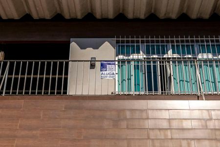 Casa para alugar com 360m², 3 quartos e 3 vagasFachada com placa