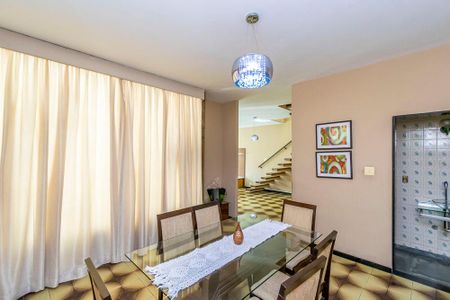 Casa para alugar com 360m², 3 quartos e 3 vagasSala de jantar