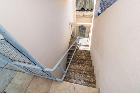 Casa para alugar com 360m², 3 quartos e 3 vagasTerraço - Escada de acesso