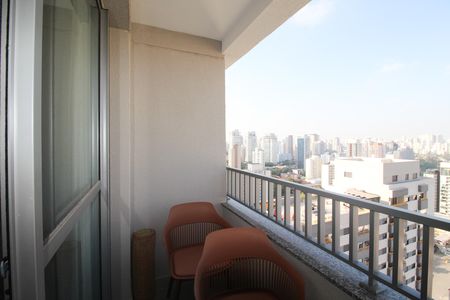 Studio à venda com 32m², 1 quarto e sem vaga Studio à venda com 32m², 1 quarto e sem vagaVaranda