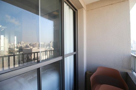 Studio à venda com 32m², 1 quarto e sem vaga Studio à venda com 32m², 1 quarto e sem vagaVaranda