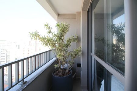 Studio à venda com 32m², 1 quarto e sem vaga Studio à venda com 32m², 1 quarto e sem vagaVaranda