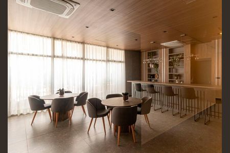 Studio à venda com 32m², 1 quarto e sem vaga Studio à venda com 32m², 1 quarto e sem vagaÁrea comum - Salão de festas