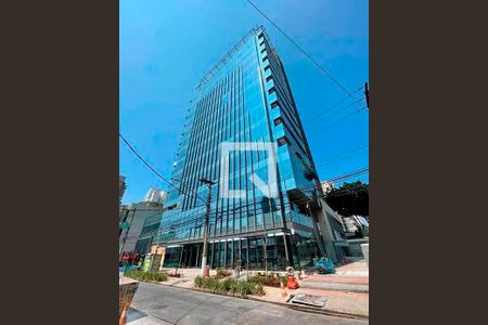 Studio à venda com 32m², 1 quarto e sem vaga Studio à venda com 32m², 1 quarto e sem vagaFachada