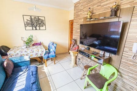 Sala de apartamento à venda com 3 quartos, 65m² em Heliópolis, Belo Horizonte