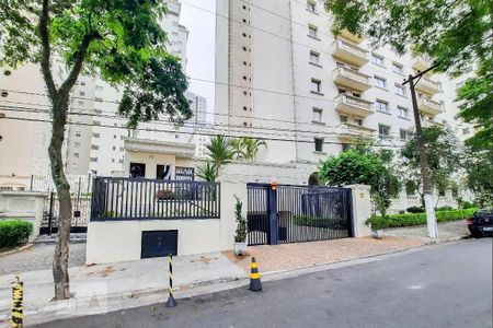 Apartamento à venda com 135m², 3 quartos e 1 vagaFachada e portaria 